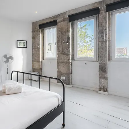 Portonest Downtown Порту